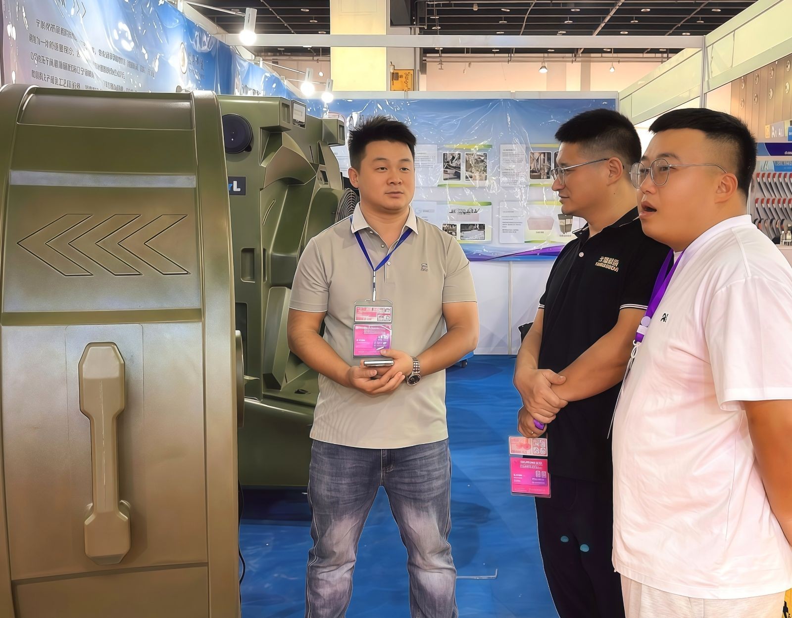 COTV全球直播-宁波虎符滚塑科技有限公司专业生产：户内外冷风机系列、洗地机系列、水箱系列、保温箱系列、农机系列、滚塑产品加工及各种异形件及模具制造等产品，欢迎大家光临！